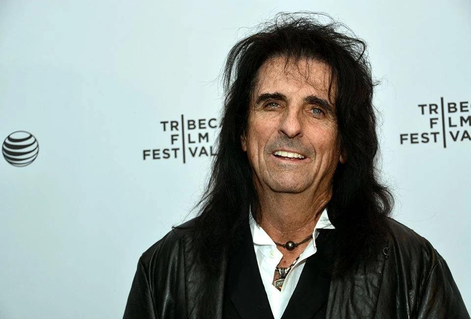 Alice Cooper: Μια βαθιά εξομολόγηση για την πίστη του στον Ιησού Χριστό (βίντεο)